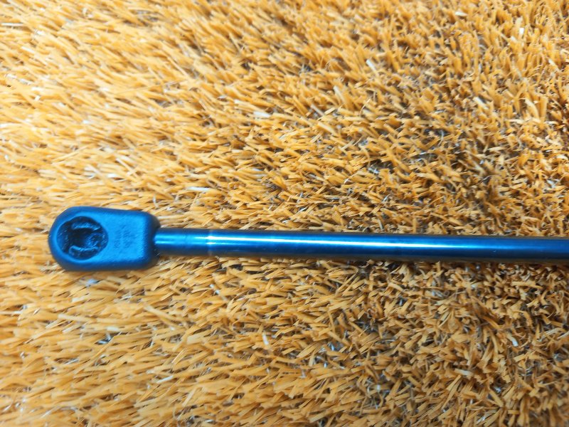 амортизатор капота, 500 рублей, Красноярск