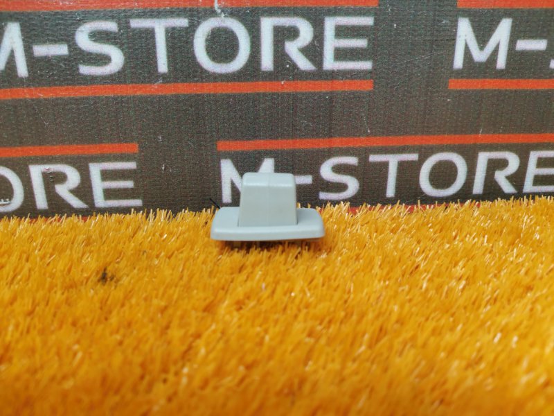 Крючок солнцезащитного козырька, 400 рублей, Красноярск