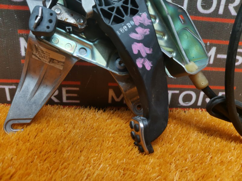 Педаль стояночного тормоза, 1290 рублей, Красноярск