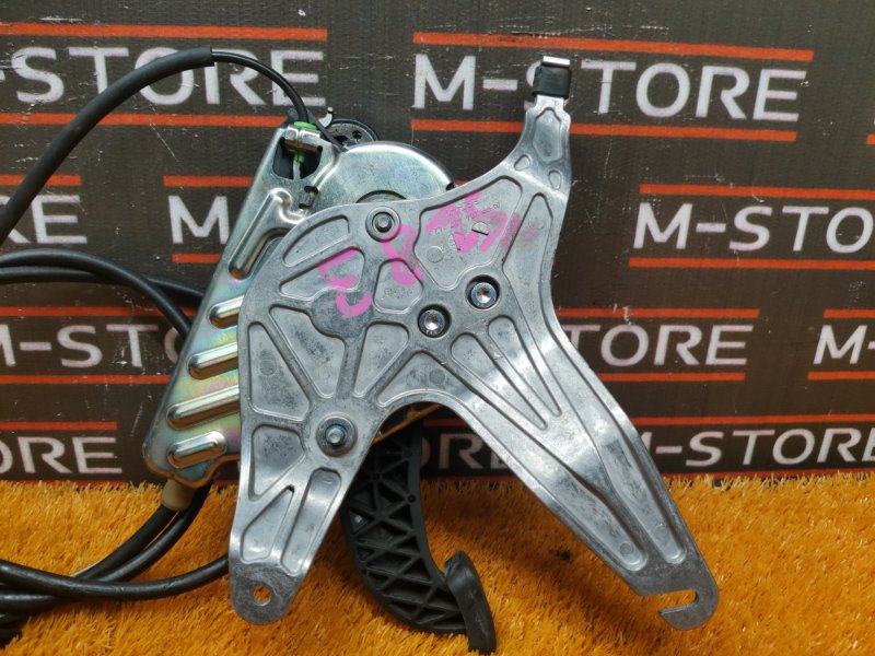 Педаль стояночного тормоза, 1290 рублей, Красноярск