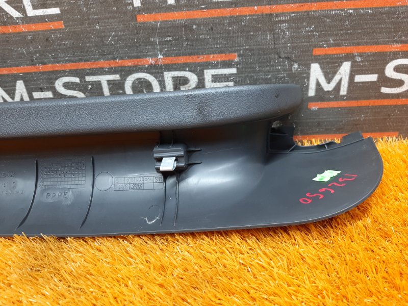 обшивка двери багажника, 300 рублей, Красноярск