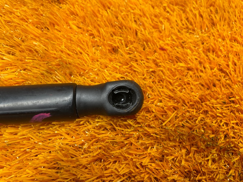 Амортизатор стекла багажника, 250 рублей, Красноярск