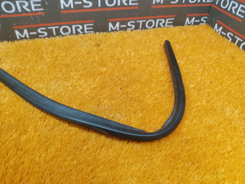 Уплотнитель капота, 950 рублей, Красноярск