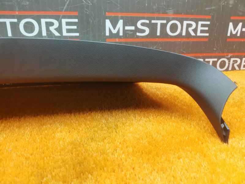 обшивка двери багажника, 860 рублей, Красноярск