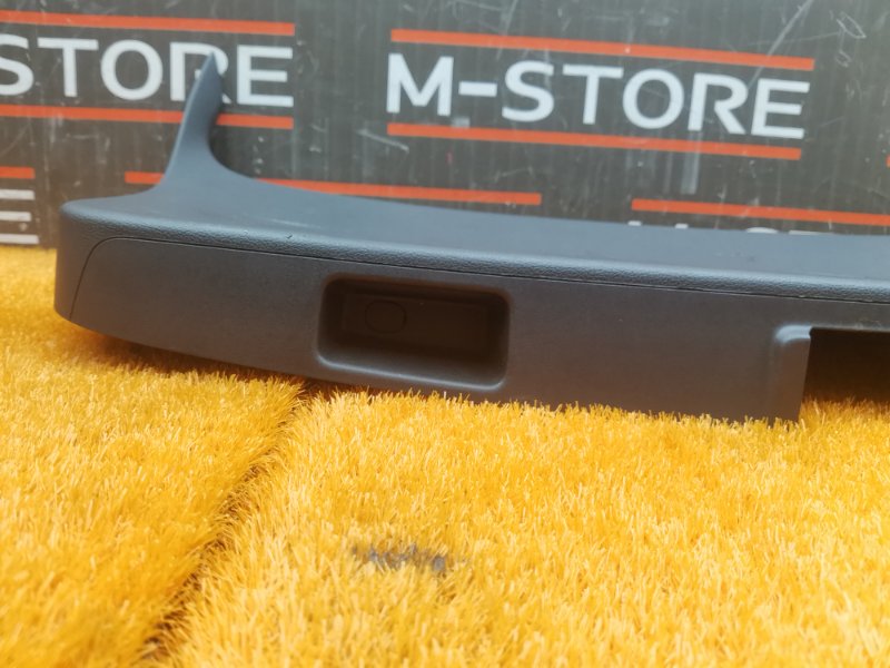 обшивка двери багажника, 860 рублей, Красноярск