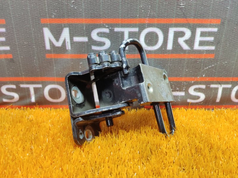 петля двери, 350 рублей, Красноярск