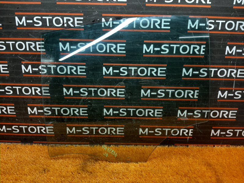 Стекло боковое, 600 рублей, Красноярск