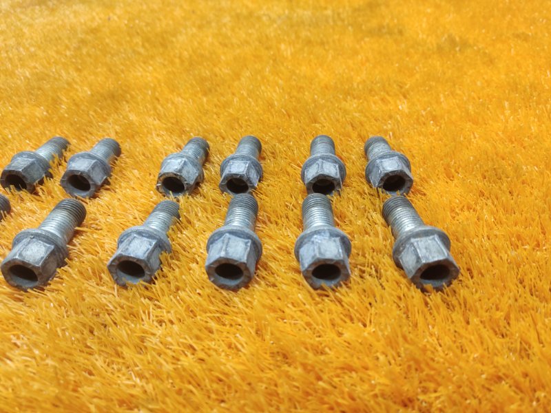 болт колесный, 1300 рублей, Красноярск