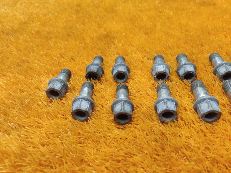 болт колесный, 1300 рублей, Красноярск