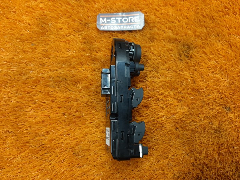 Блок управления стеклоподъемниками, 1000 рублей, Красноярск