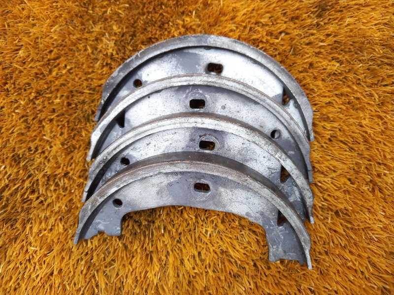 Колодки ручника, 500 рублей, Красноярск