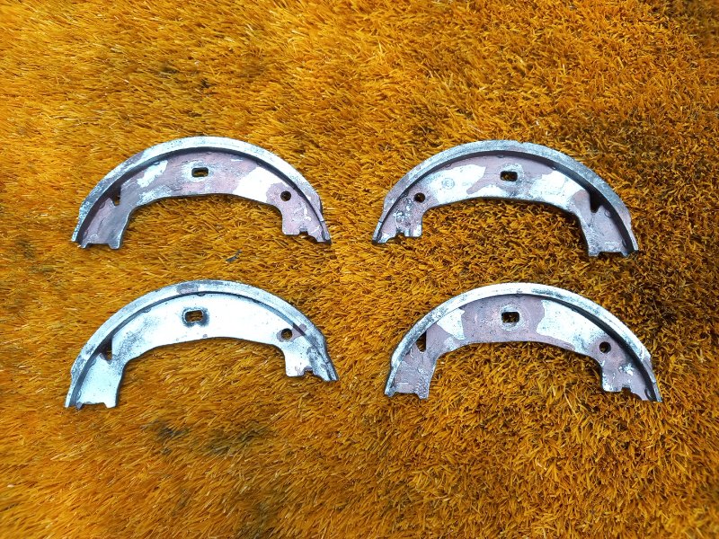 Колодки ручника, 500 рублей, Красноярск