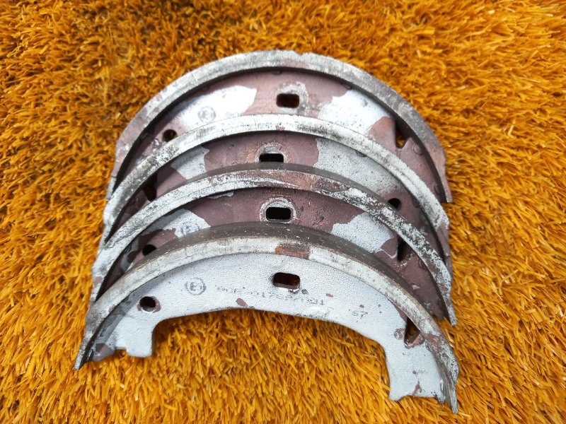 Колодки ручника, 500 рублей, Красноярск