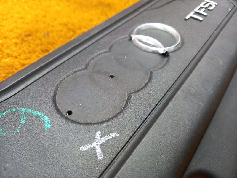 крышка двигателя, 500 рублей, Красноярск