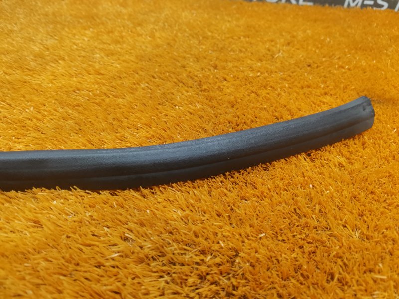 Уплотнитель капота, 450 рублей, Красноярск