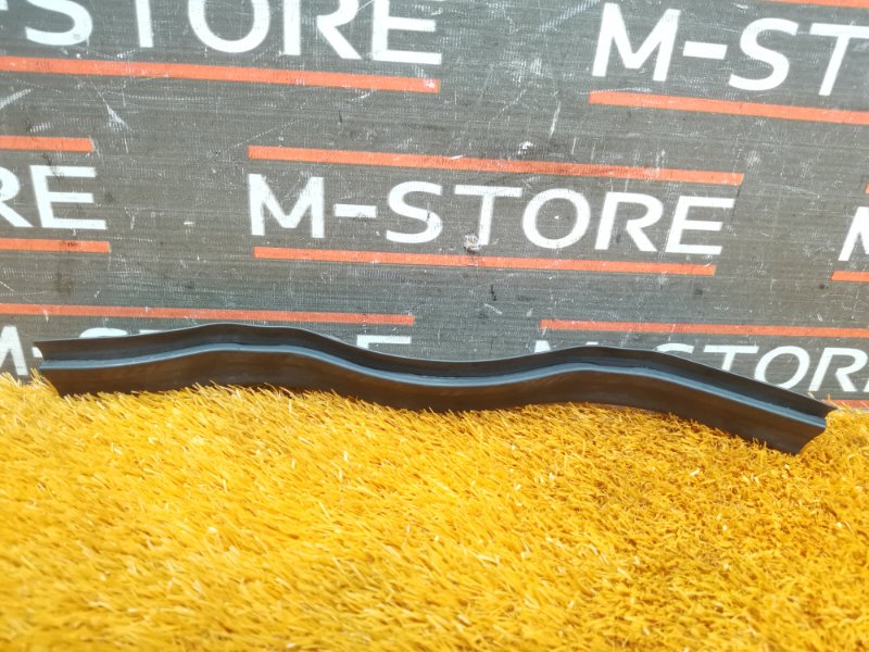 Уплотнитель капота, 450 рублей, Красноярск