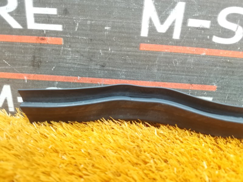 Уплотнитель капота, 450 рублей, Красноярск