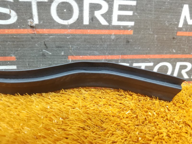 Уплотнитель капота, 450 рублей, Красноярск