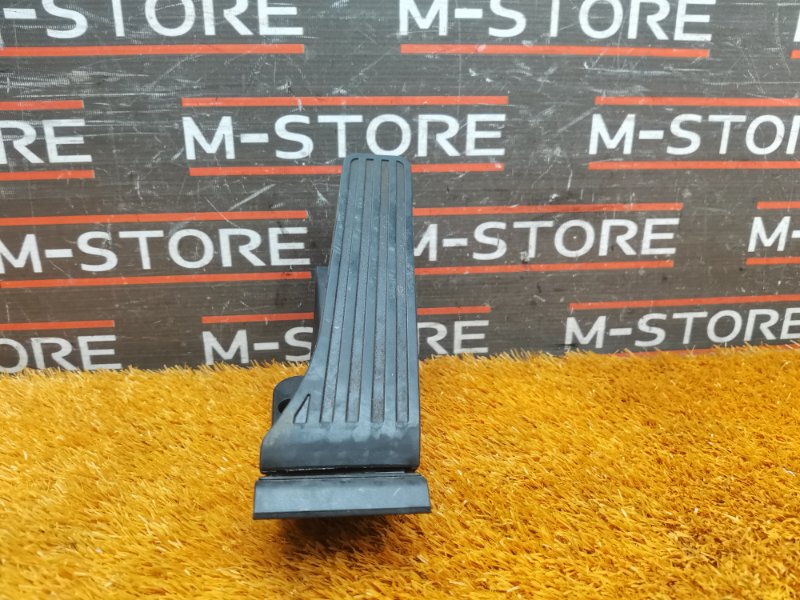 педаль газа, 1000 рублей, Красноярск