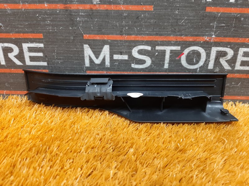 Накладка на порог салона, 250 рублей, Красноярск