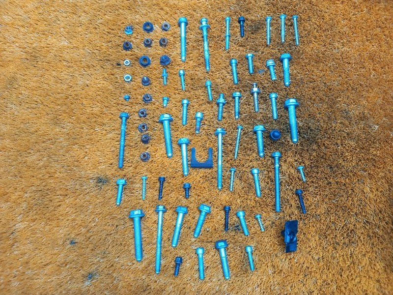 Болты и гайки ДВС, 750 рублей, Красноярск