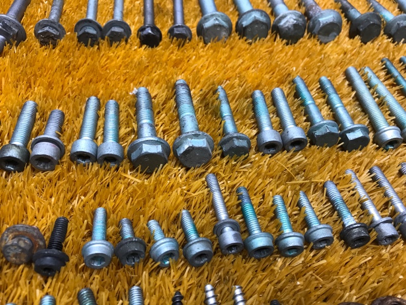 Болты и гайки ДВС, 810 рублей, Красноярск