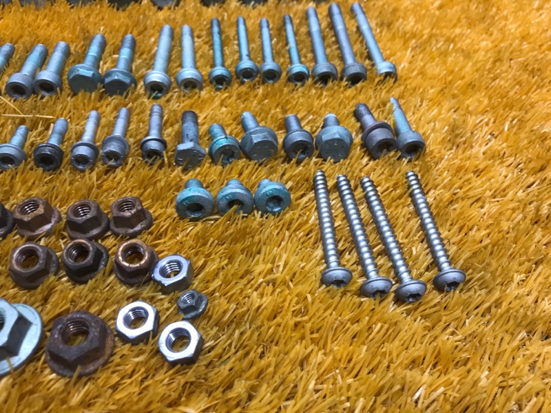 Болты и гайки ДВС, 810 рублей, Красноярск