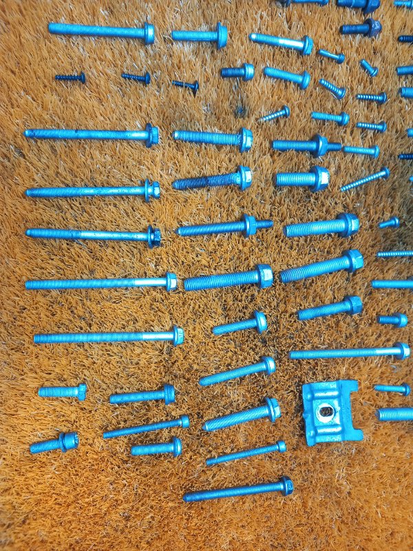 Болты и гайки ДВС, 750 рублей, Красноярск