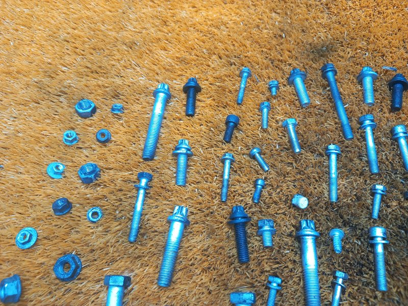 Болты и гайки ДВС, 750 рублей, Красноярск