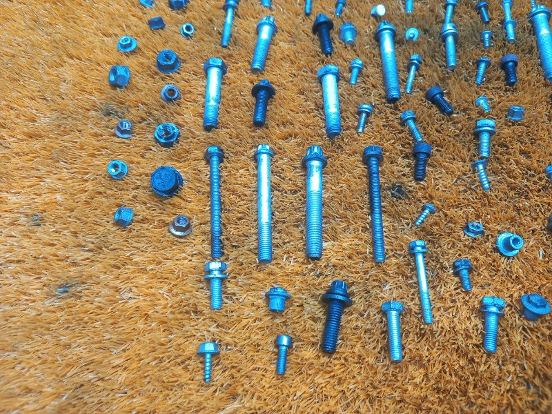 Болты и гайки ДВС, 750 рублей, Красноярск