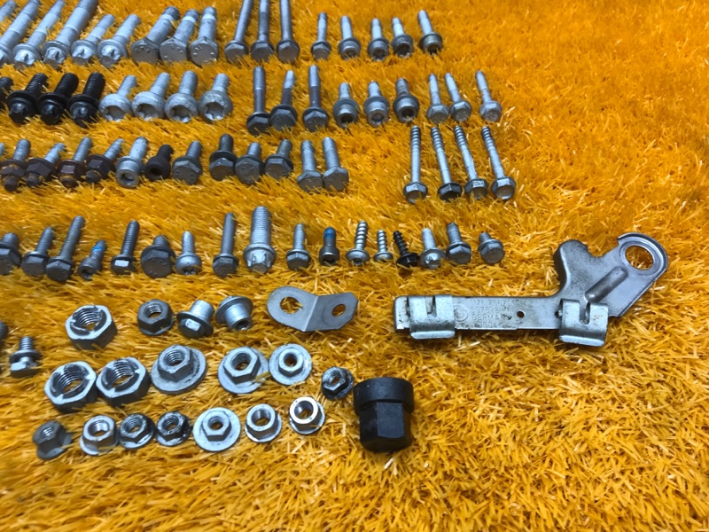 Болты и гайки ДВС, 930 рублей, Красноярск