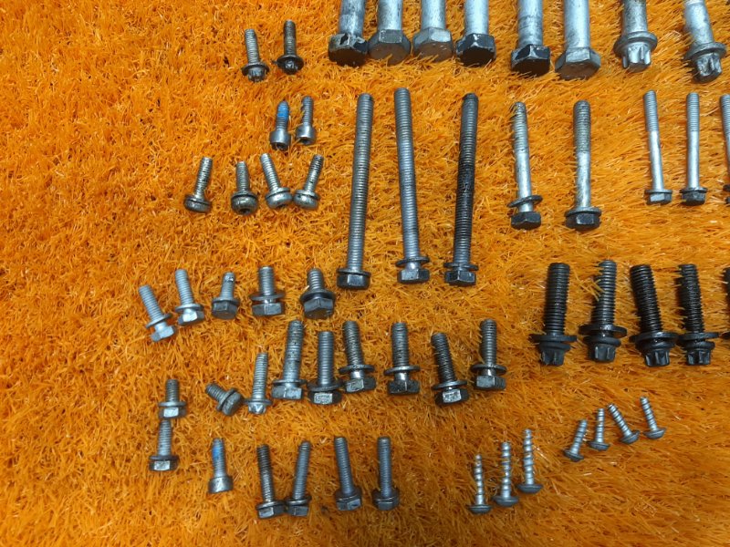 Болты и гайки ДВС, 930 рублей, Красноярск