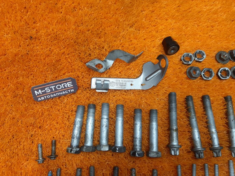 Болты и гайки ДВС, 930 рублей, Красноярск