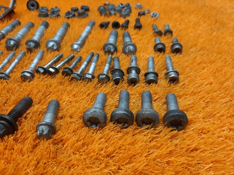 Болты и гайки ДВС, 930 рублей, Красноярск