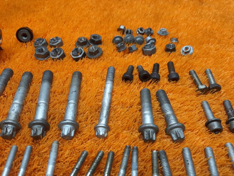 Болты и гайки ДВС, 930 рублей, Красноярск