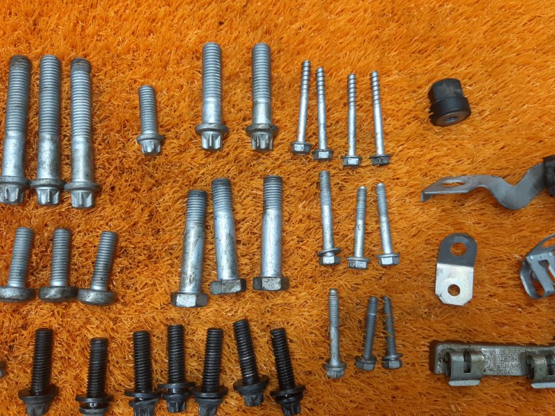 Болты и гайки ДВС, 930 рублей, Красноярск