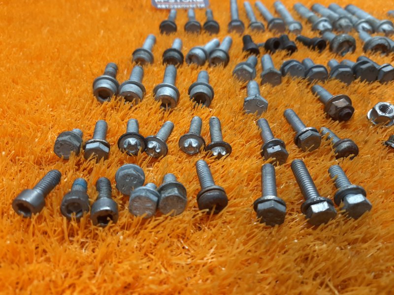 Болты и гайки ДВС, 930 рублей, Красноярск