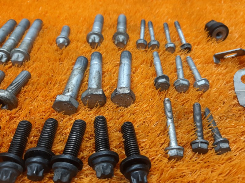 Болты и гайки ДВС, 930 рублей, Красноярск