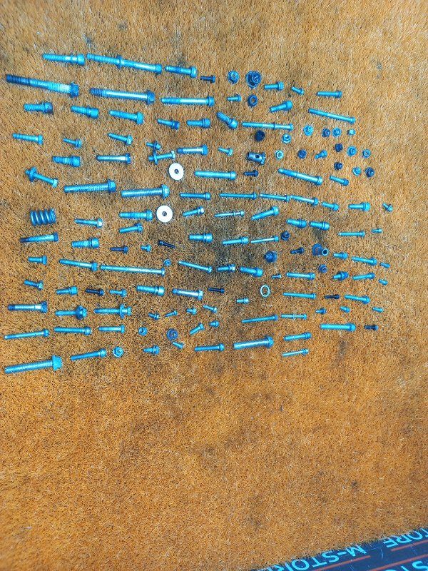 Болты и гайки ДВС, 750 рублей, Красноярск