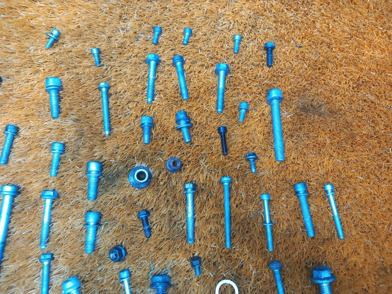 Болты и гайки ДВС, 750 рублей, Красноярск