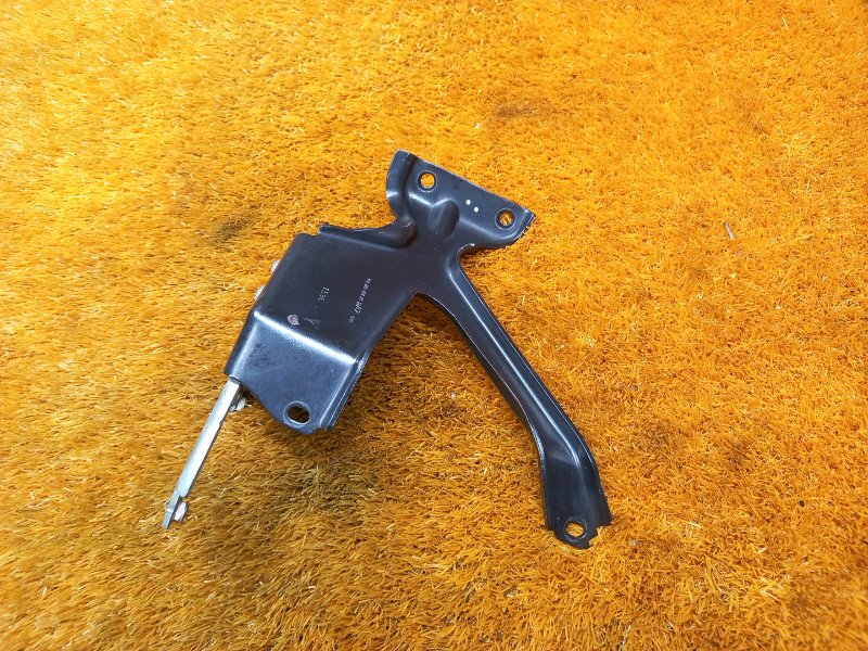 Кронштейн впускного коллектора, 450 рублей, Красноярск