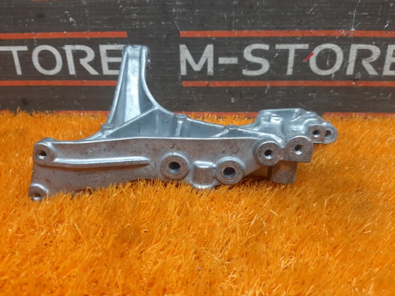 кронштейн, 300 рублей, Красноярск