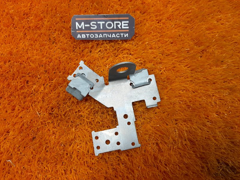 кронштейн, 300 рублей, Красноярск