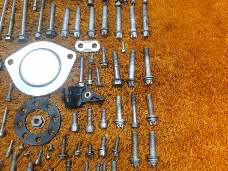 Болты и гайки ДВС, 810 рублей, Красноярск