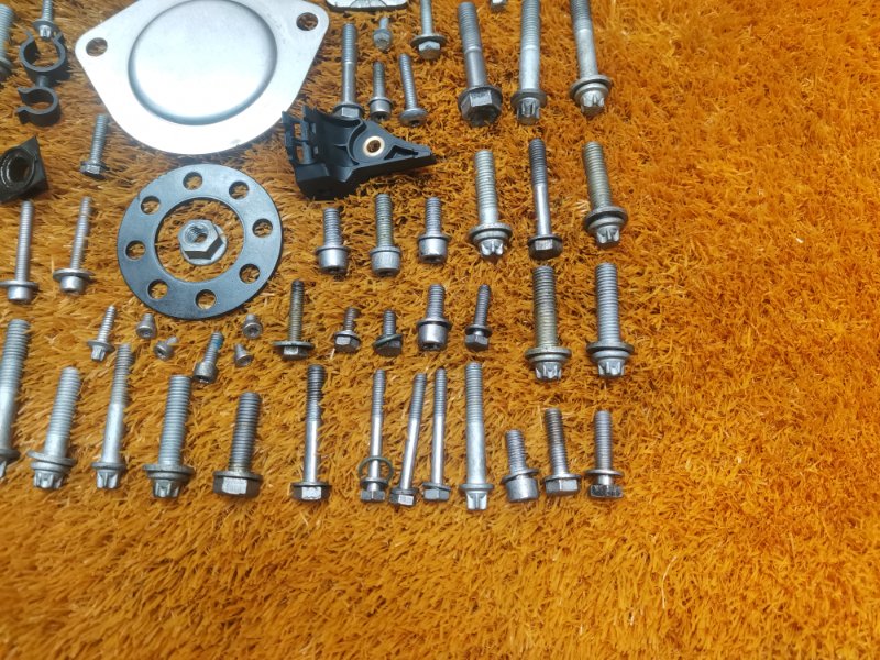 Болты и гайки ДВС, 810 рублей, Красноярск