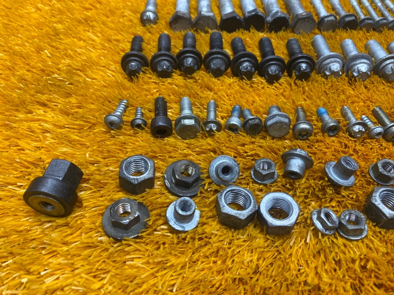 Болты и гайки ДВС, 930 рублей, Красноярск