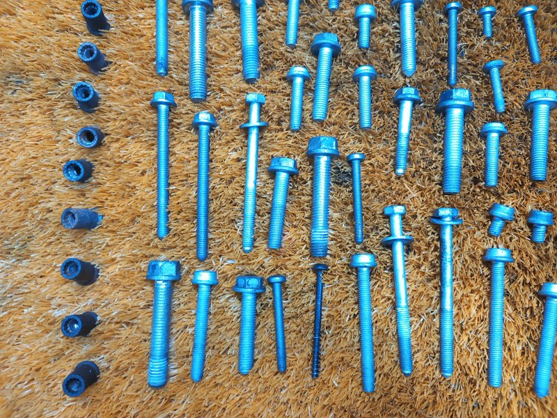 Болты и гайки ДВС, 750 рублей, Красноярск