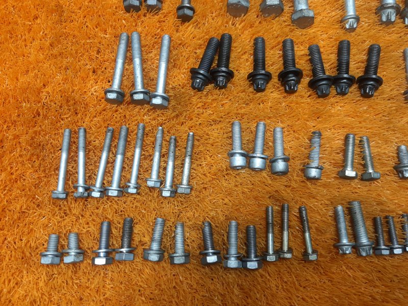 Болты и гайки ДВС, 810 рублей, Красноярск