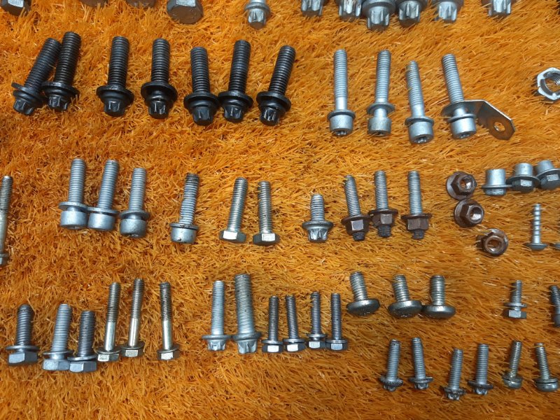 Болты и гайки ДВС, 810 рублей, Красноярск