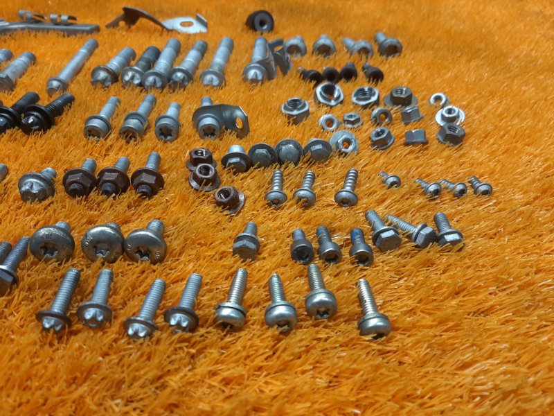 Болты и гайки ДВС, 810 рублей, Красноярск